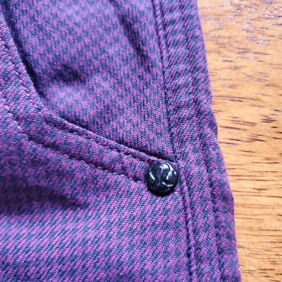 Lululemon mens shorts 38 - Picture 5 of 9